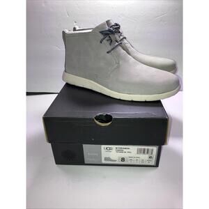 Men’s UGG Freamon Suede Chukka Boots Grey/Silver Size 8 BRAND NEW